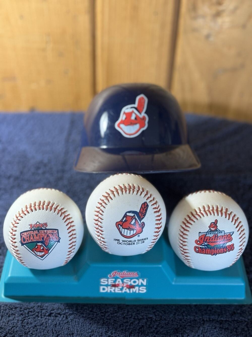 1995 McDonald’s Cleveland Indians Baseball Set w/ Stand & Mini Helmet Promo Lot